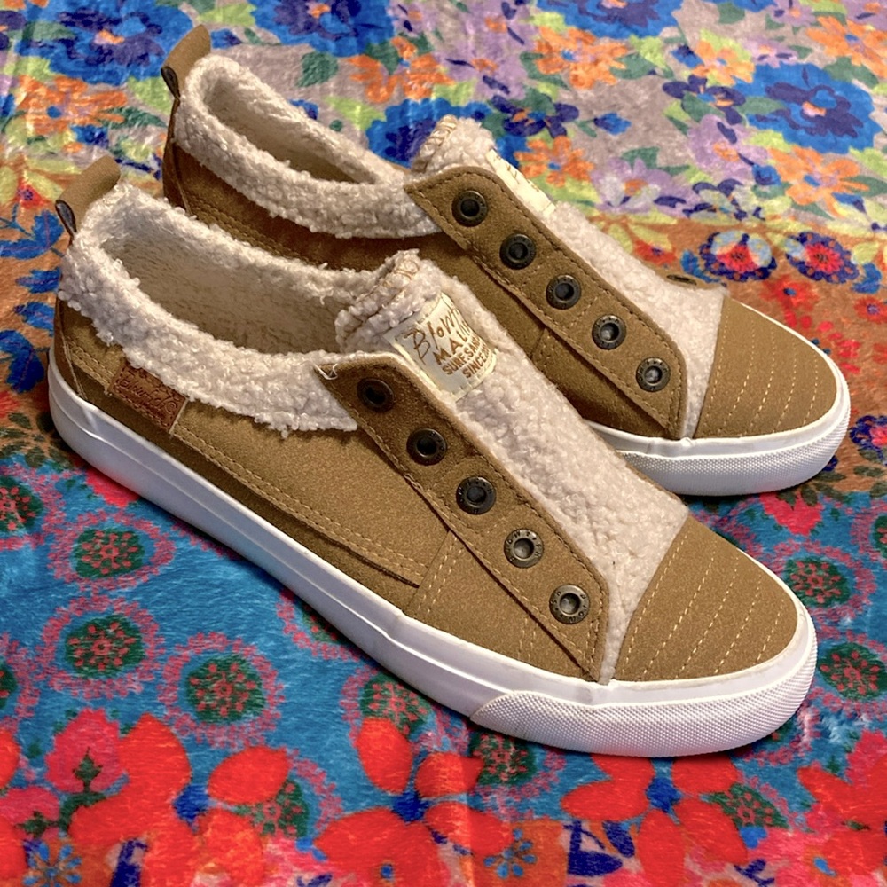 *EUC* Women’s Blowfish Malibu Sherpa sneaker size 8.5